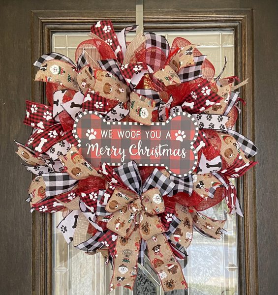 Dog-themed Christmas wreath